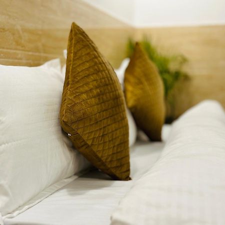 Hotel Relax In - Noida Sector 18 エクステリア 写真