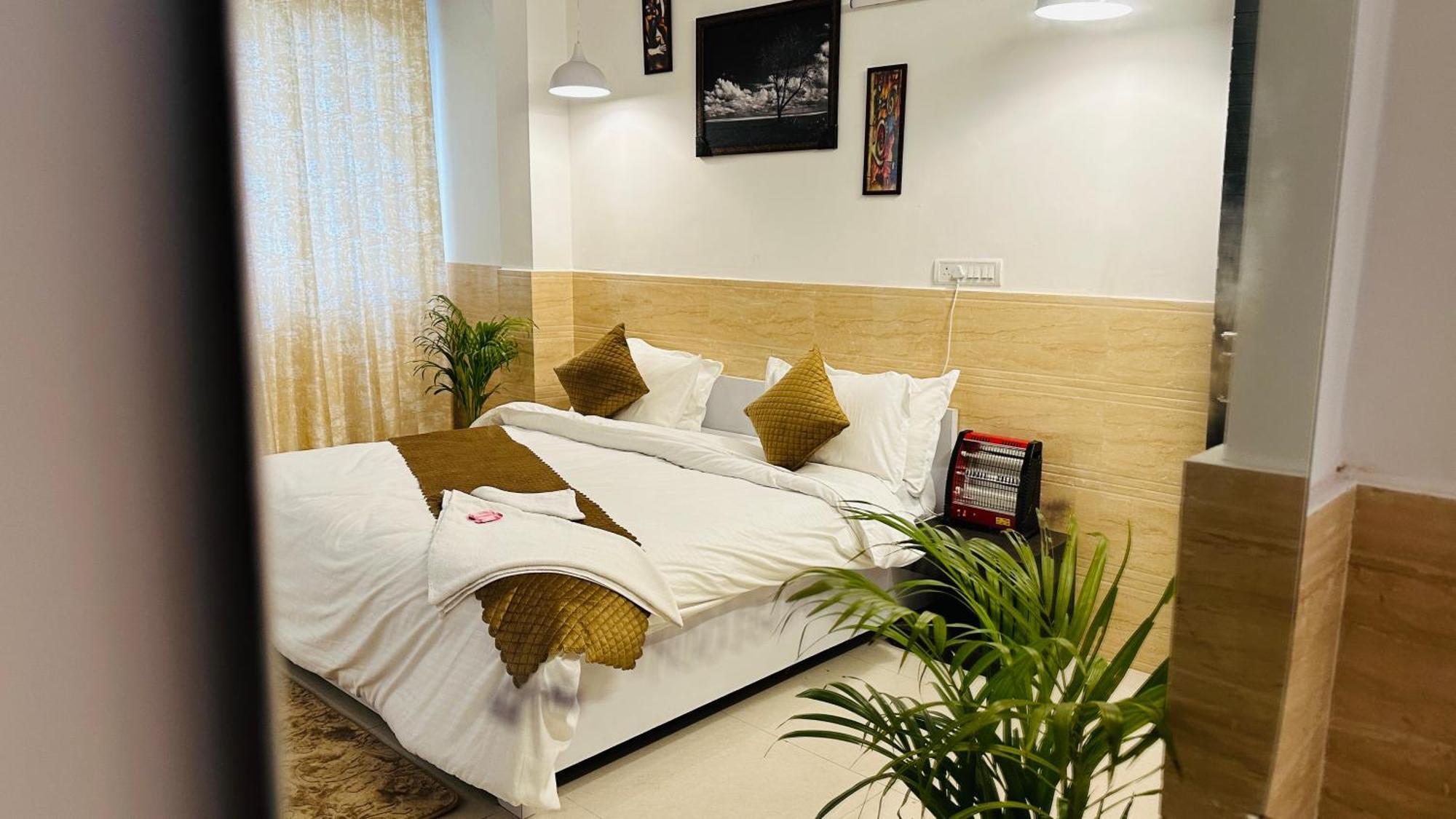 Hotel Relax In - Noida Sector 18 エクステリア 写真