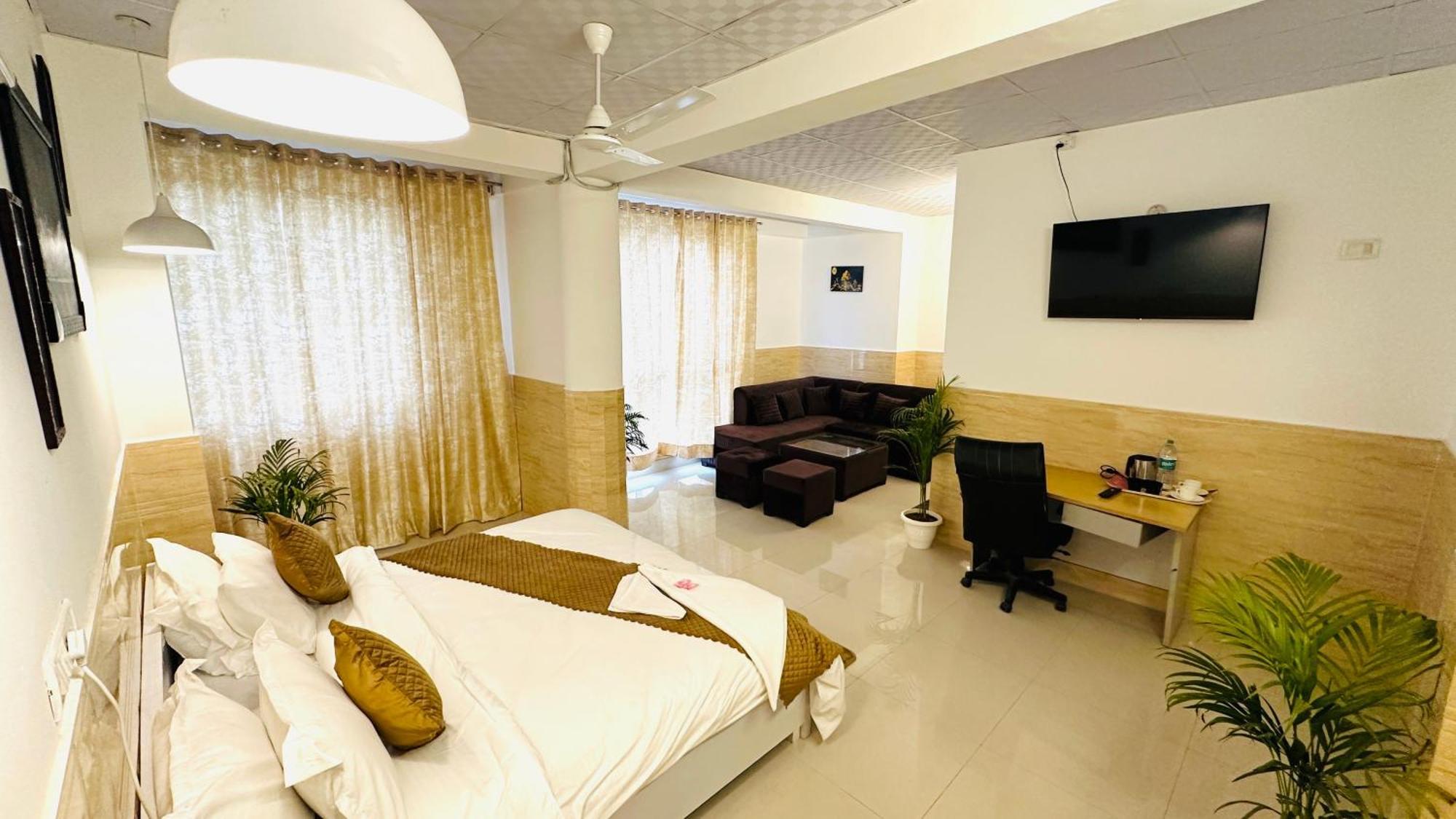 Hotel Relax In - Noida Sector 18 エクステリア 写真