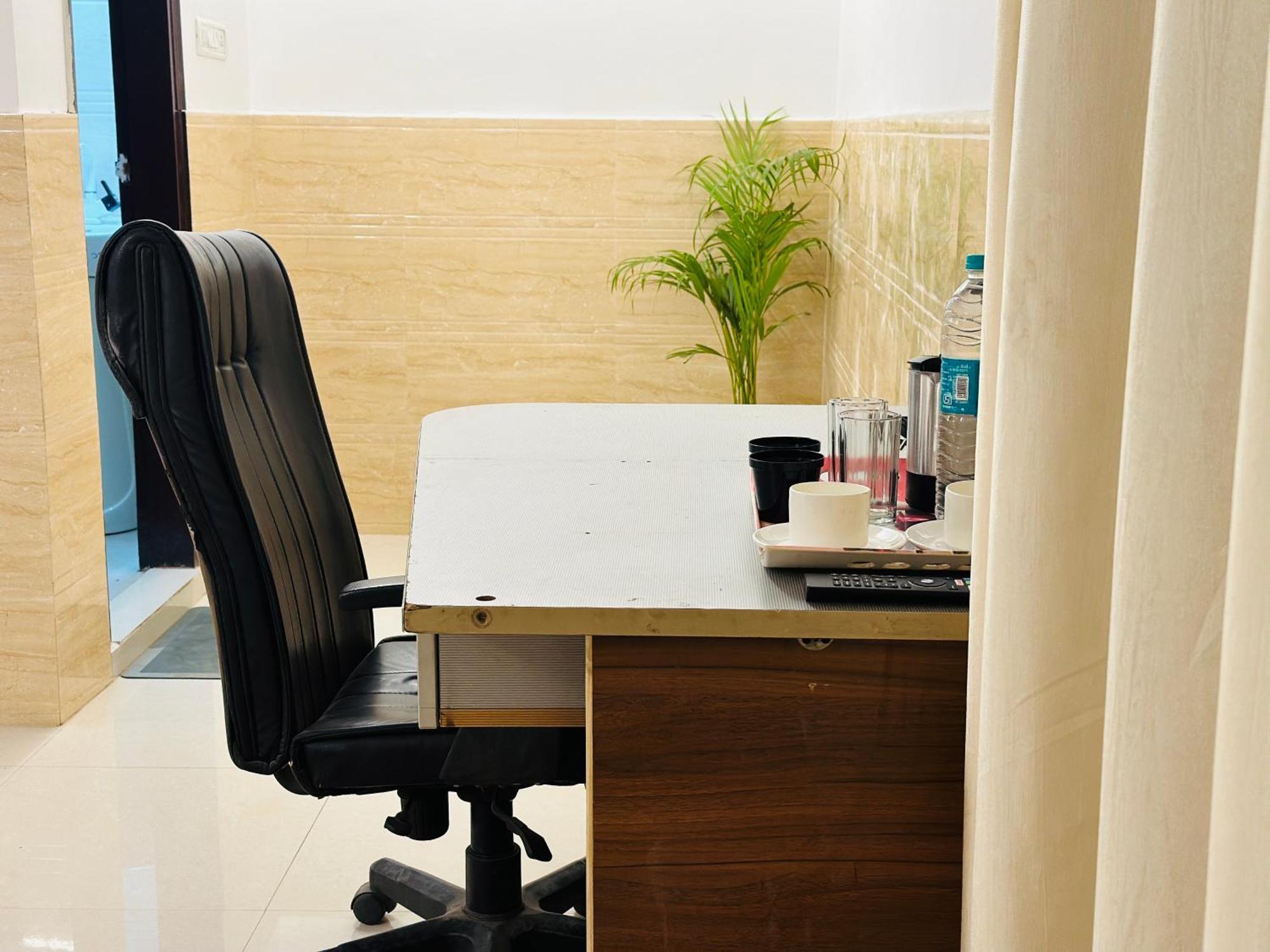 Hotel Relax In - Noida Sector 18 エクステリア 写真